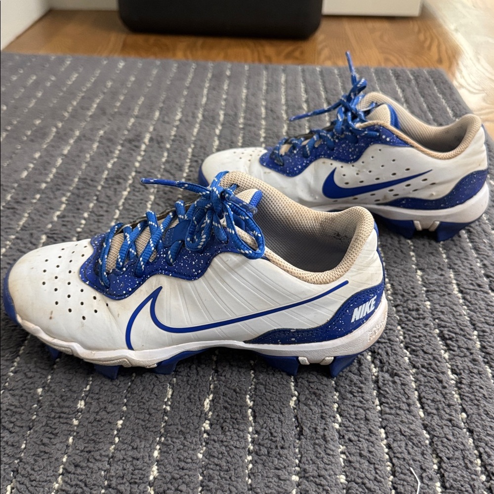 Nike Kids softball cleats size 3y in Royal Blue and White
